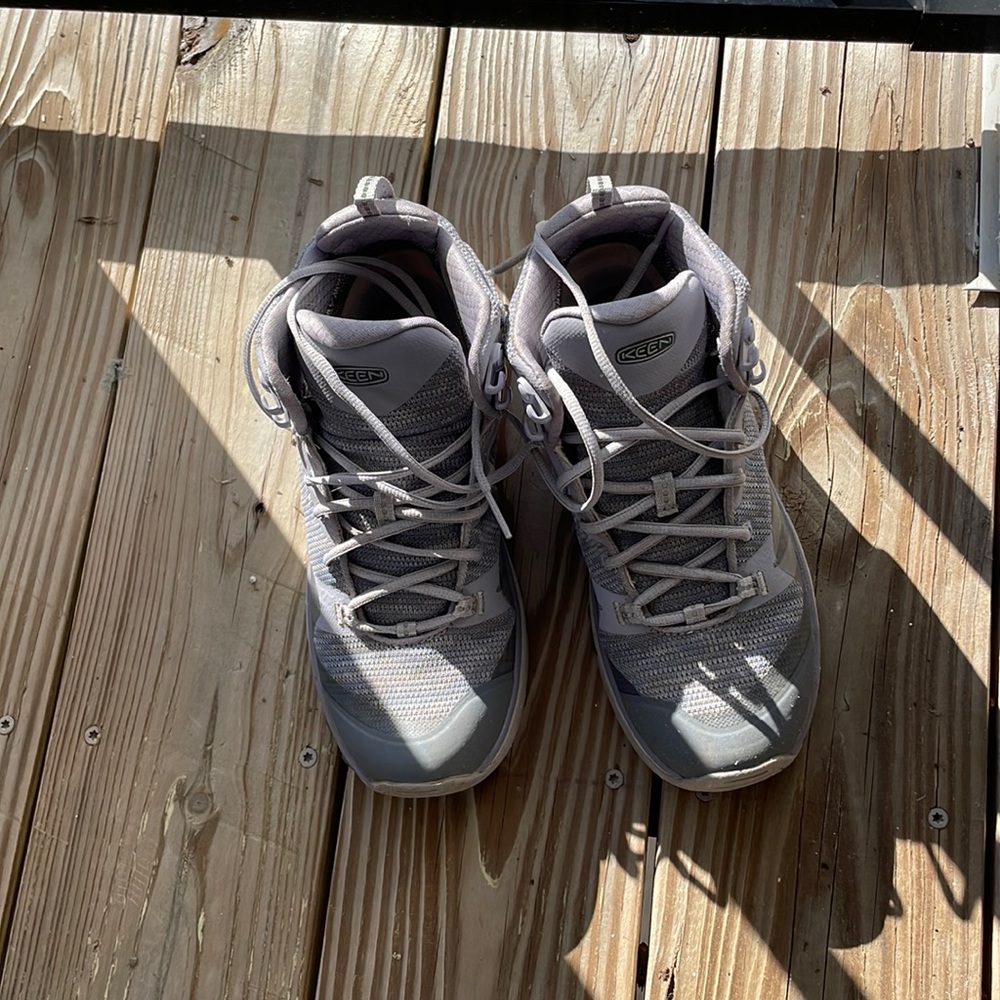 KEEN Terradora Mid WP Hiking Boots Sz 6.5
